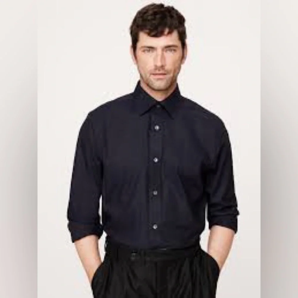 Banana Republic Black Dress Shirt Classic Tailored Design